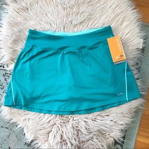 Champion Advanced NWT Teal & Light Blue Short S